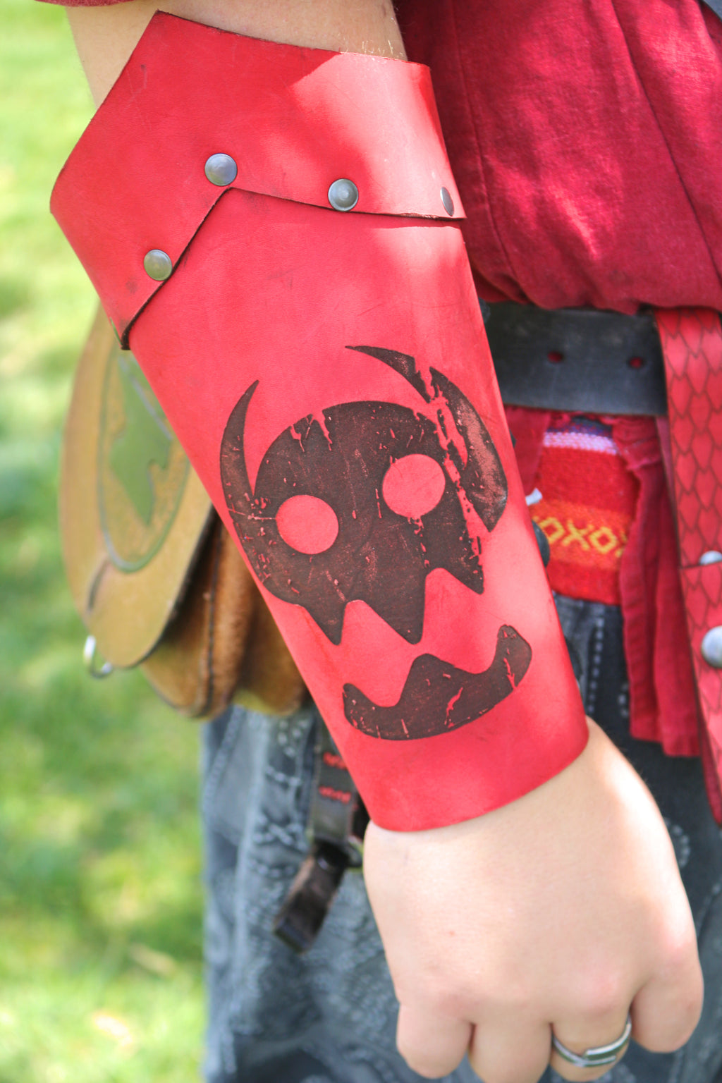 Fandom Bracers