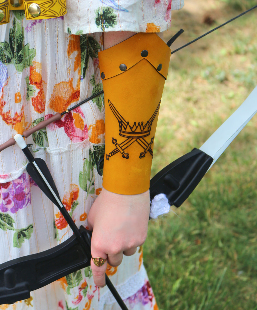 Fandom Bracers